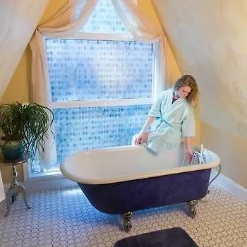 Graham Carroll House Bed And Breakfast